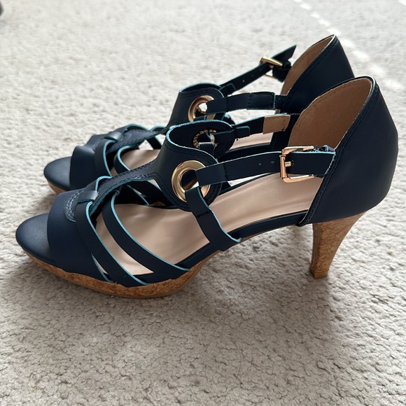 Blue strappy heels - Picture 3 of 8